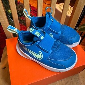 Blue Nike Flex Runner